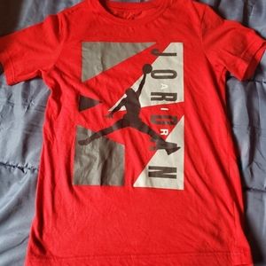 Air Jordan Shortsleeve Tshirt Youth Medium Red